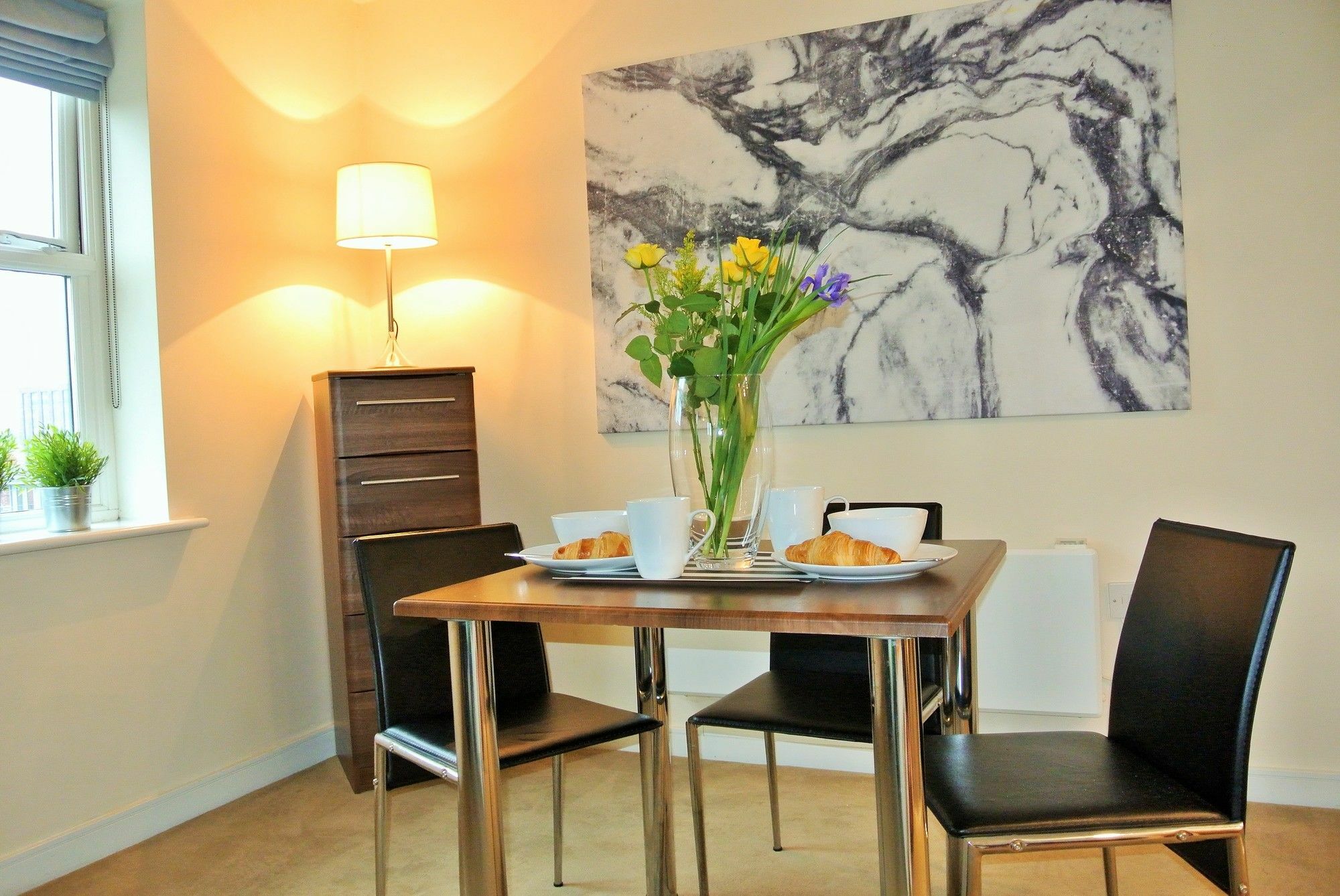 Oyo Approved Serviced Apartments Steam Mill Chester Exterior photo